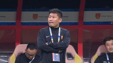 杏彩体育app下载-6场1球，向余望饼锋踢法不适合首发 重庆防守顶级 1将有上升空间